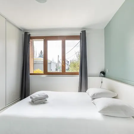 Apartment Bright And Functional T2 With Balcony *